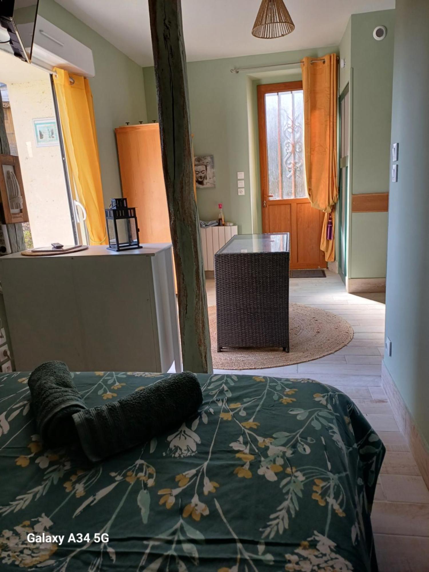L'Intervalle Des 18 Chateaux Saint-Georges-sur-Cher Eksteriør billede