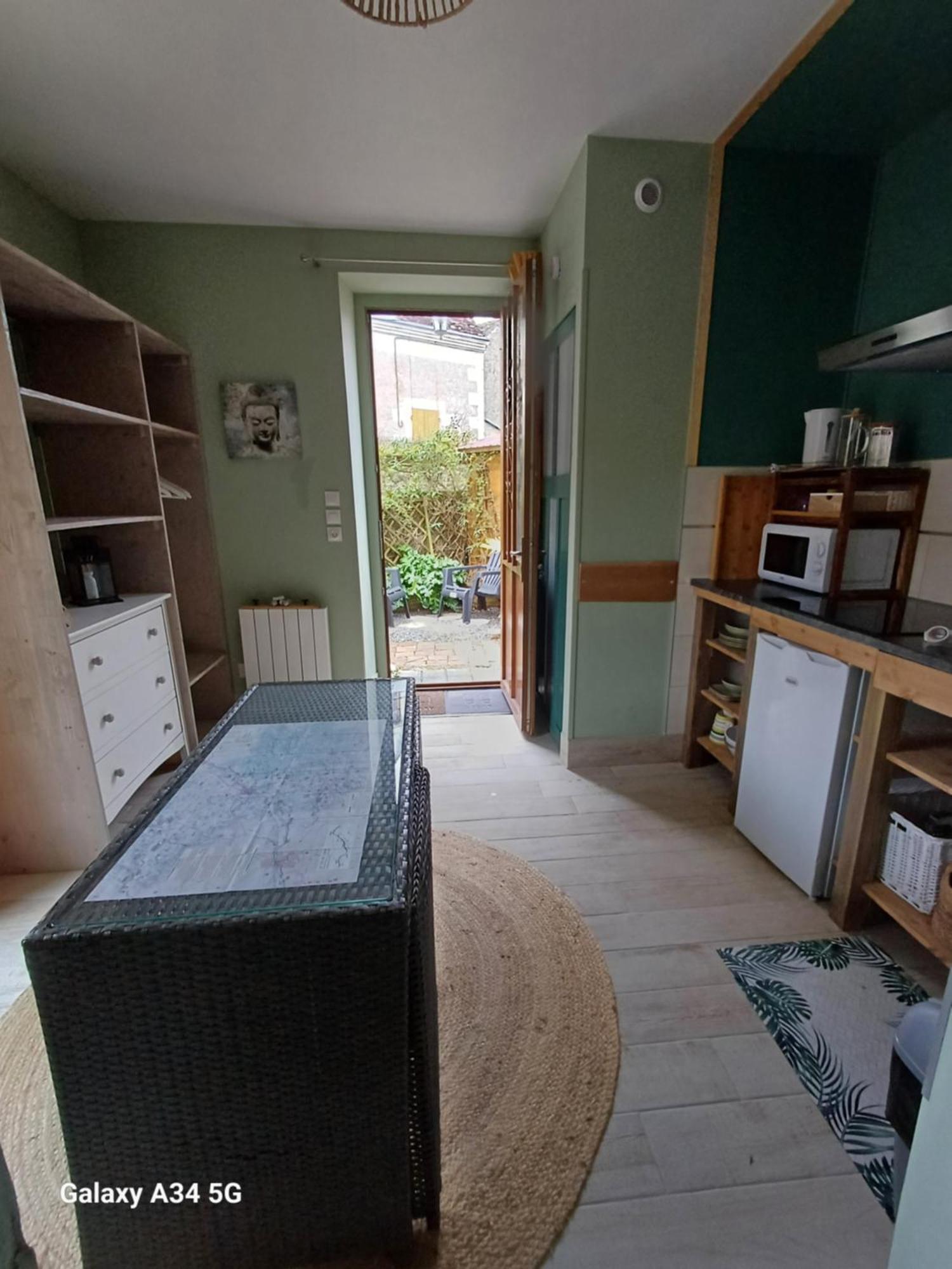 L'Intervalle Des 18 Chateaux Saint-Georges-sur-Cher Eksteriør billede
